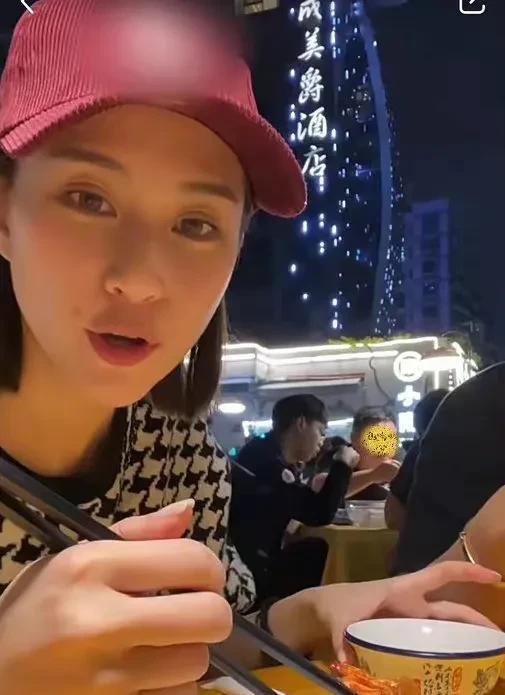 娱乐圈吃瓜爆料内容,明星恋情、绯闻、幕后故事大揭秘